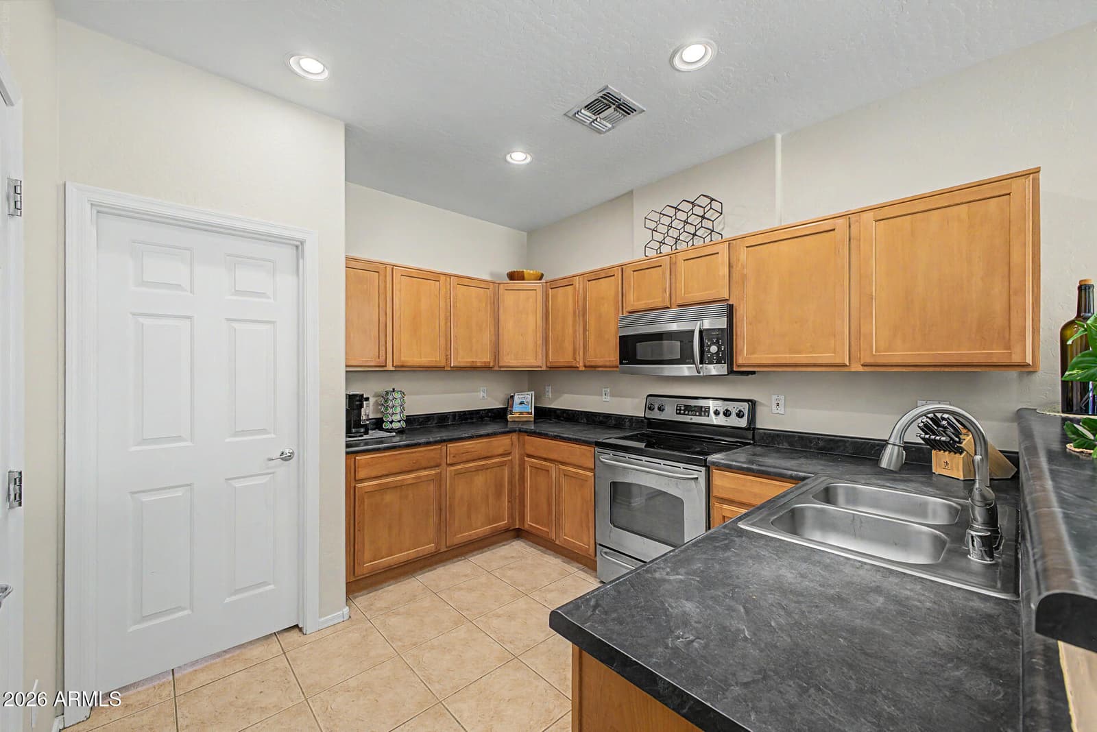 1270 E Thompson Way, Chandler, AZ 85286 — photo 9 of 42