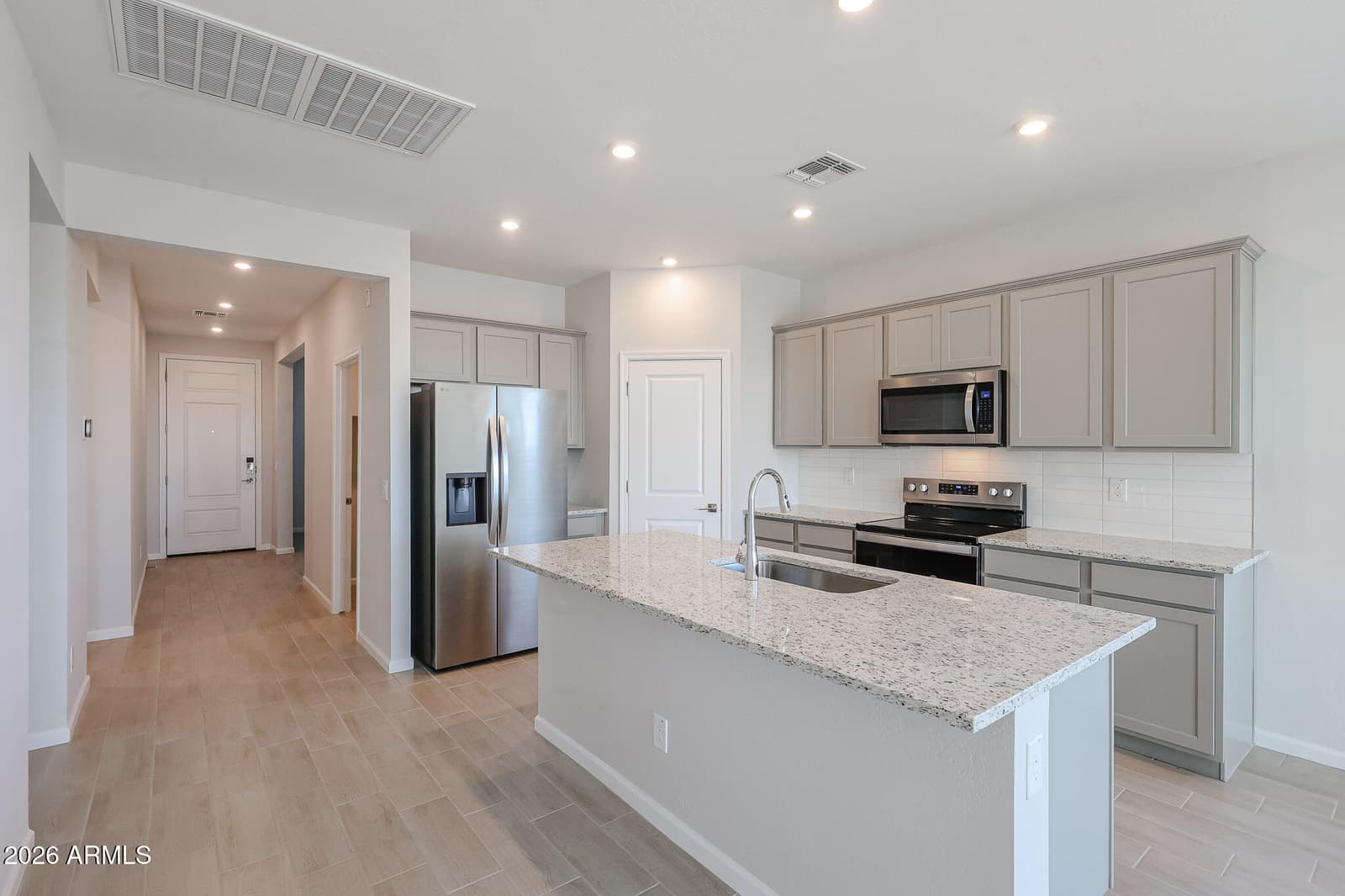 18276 W Sand Hills Drive, Surprise, AZ 85387 — photo 7 of 24