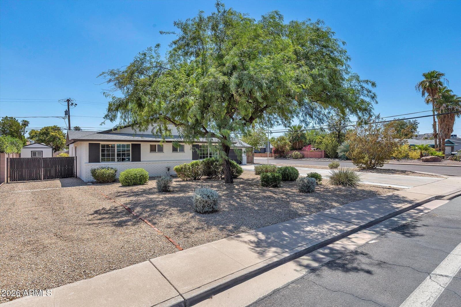 3001 E Cholla Street, Phoenix, AZ 85028 — photo 2 of 34