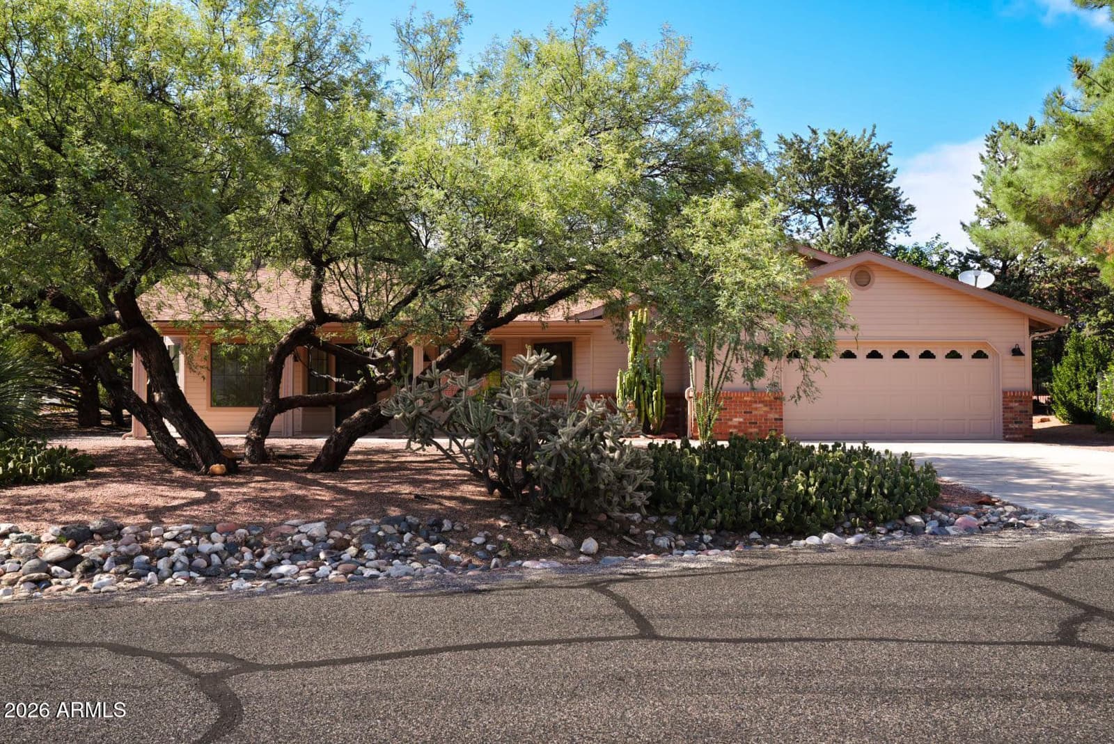 15 Chino Trail, Sedona, AZ 86351 — photo 2 of 46