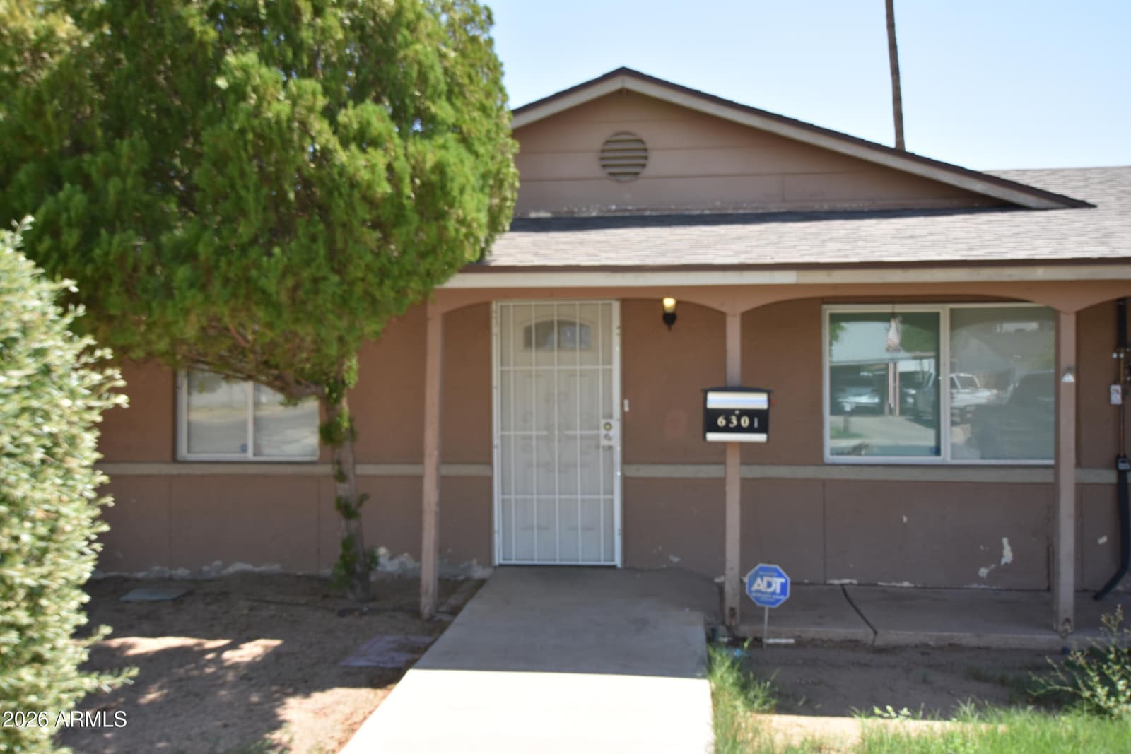 6301 W Earll Drive, Phoenix, AZ 85033 — photo 2 of 24