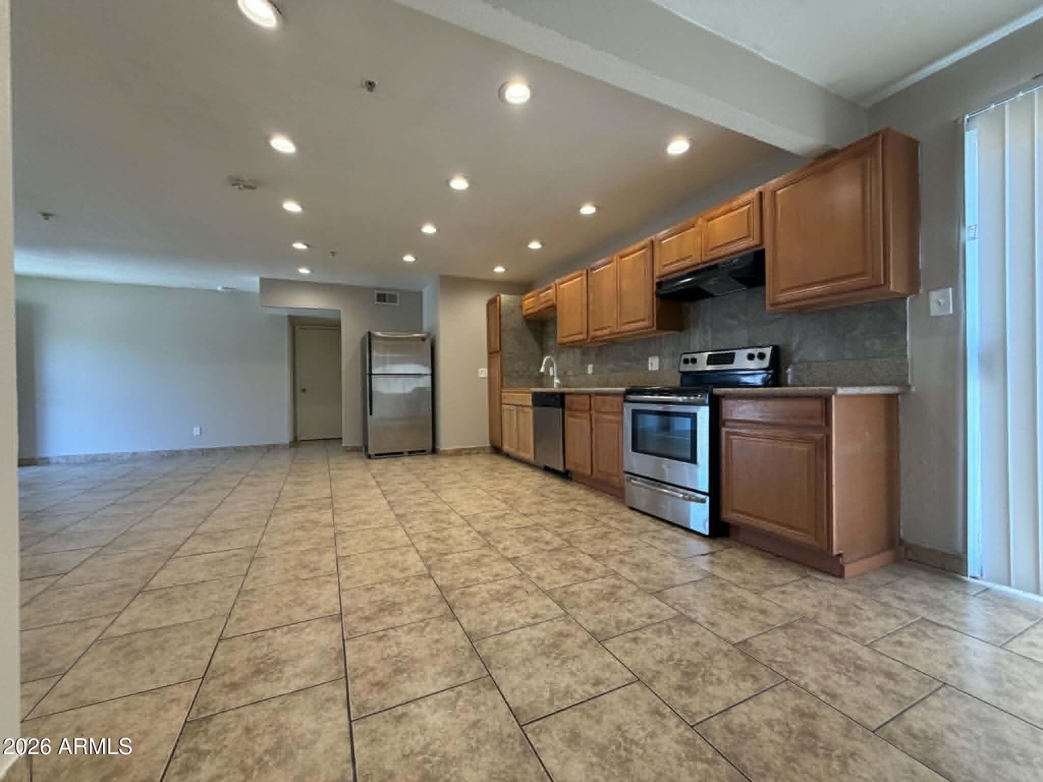 6301 W Earll Drive, Phoenix, AZ 85033 — photo 3 of 24