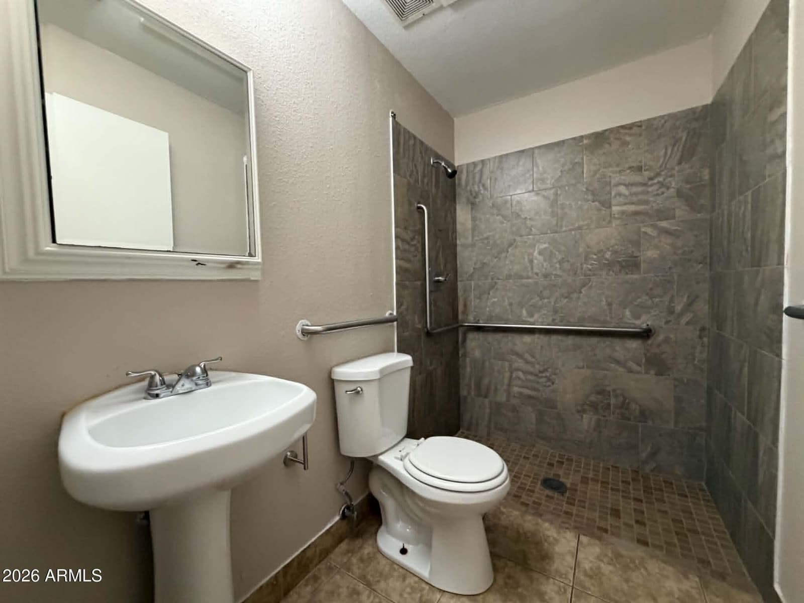 6301 W Earll Drive, Phoenix, AZ 85033 — photo 9 of 24