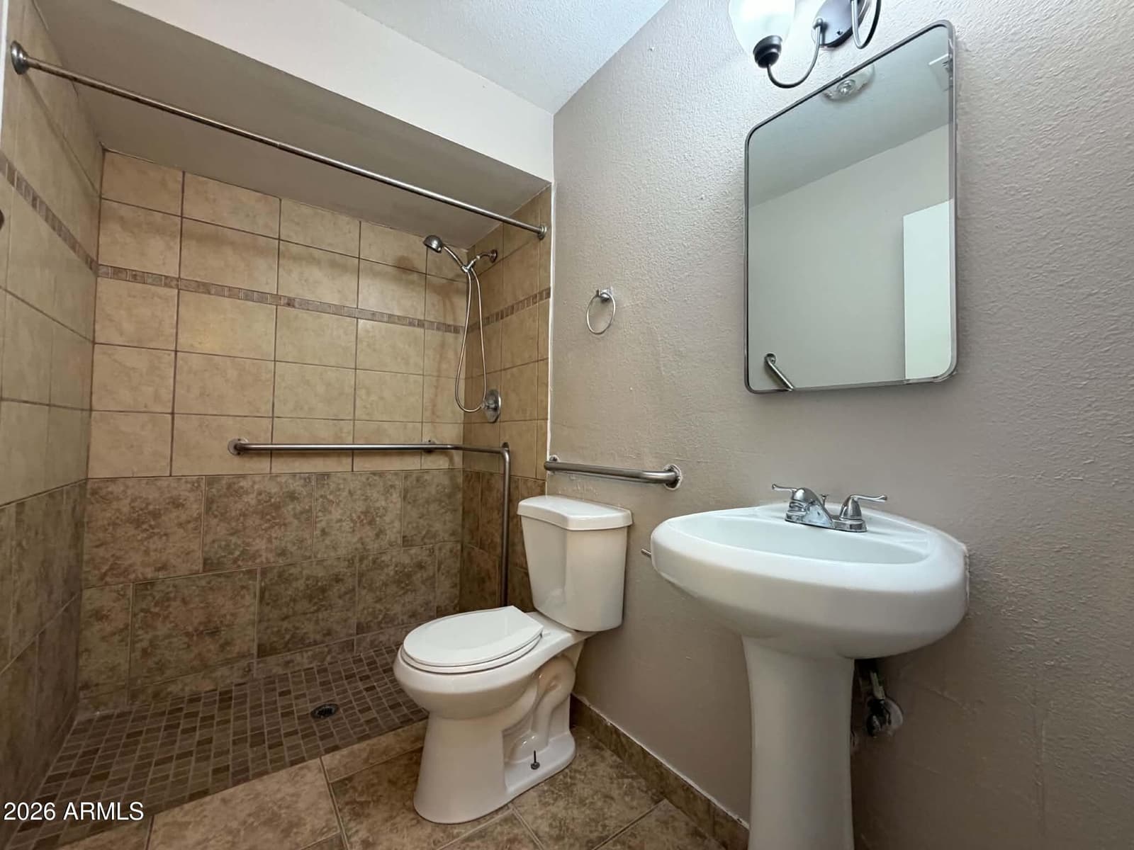 6301 W Earll Drive, Phoenix, AZ 85033 — photo 11 of 24