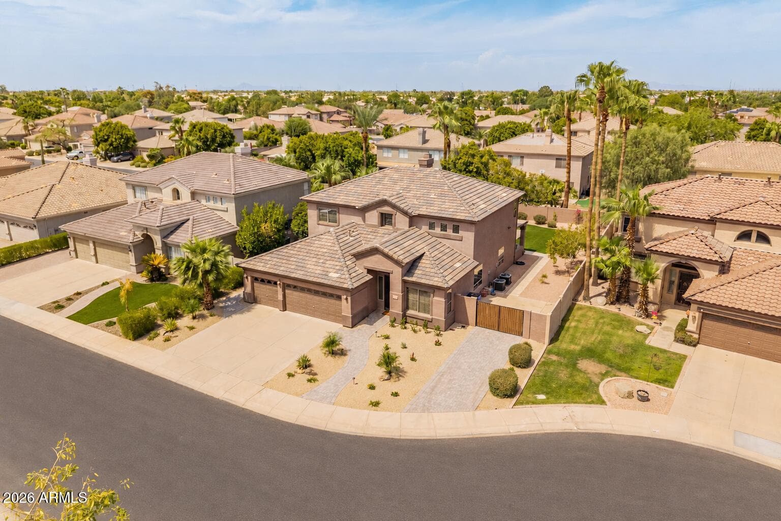 1550 E Saratoga Court, Gilbert, AZ 85296 — photo 1 of 42