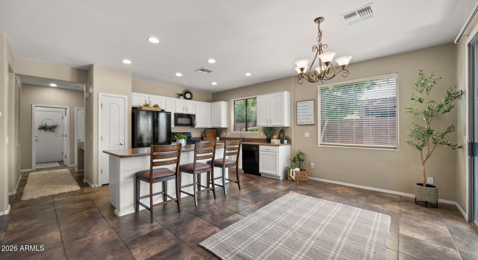 6602 S Cartier Drive, Gilbert, AZ 85298 — photo 15 of 40