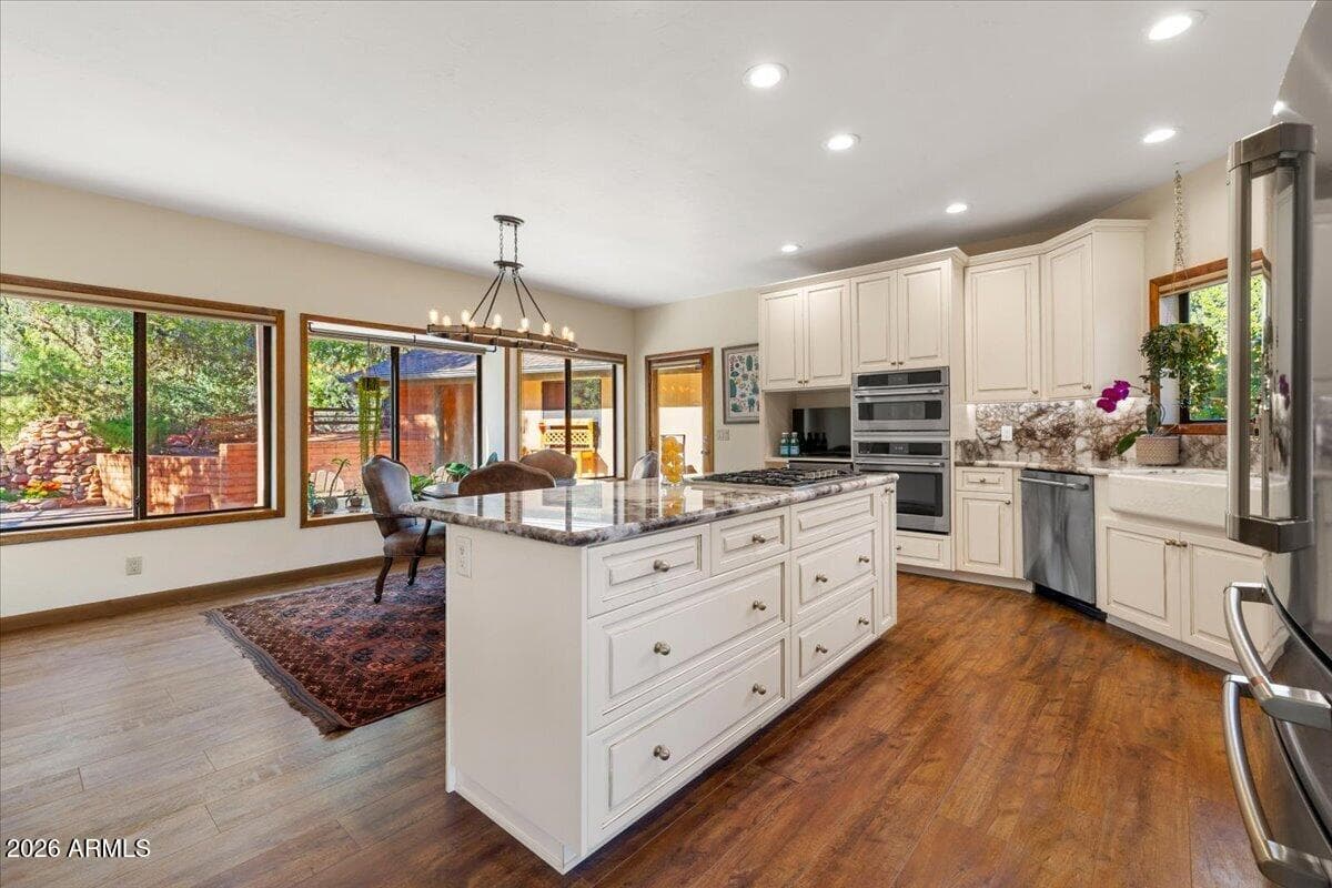 231 Palisades Drive N, Sedona, AZ 86336 — photo 4 of 41
