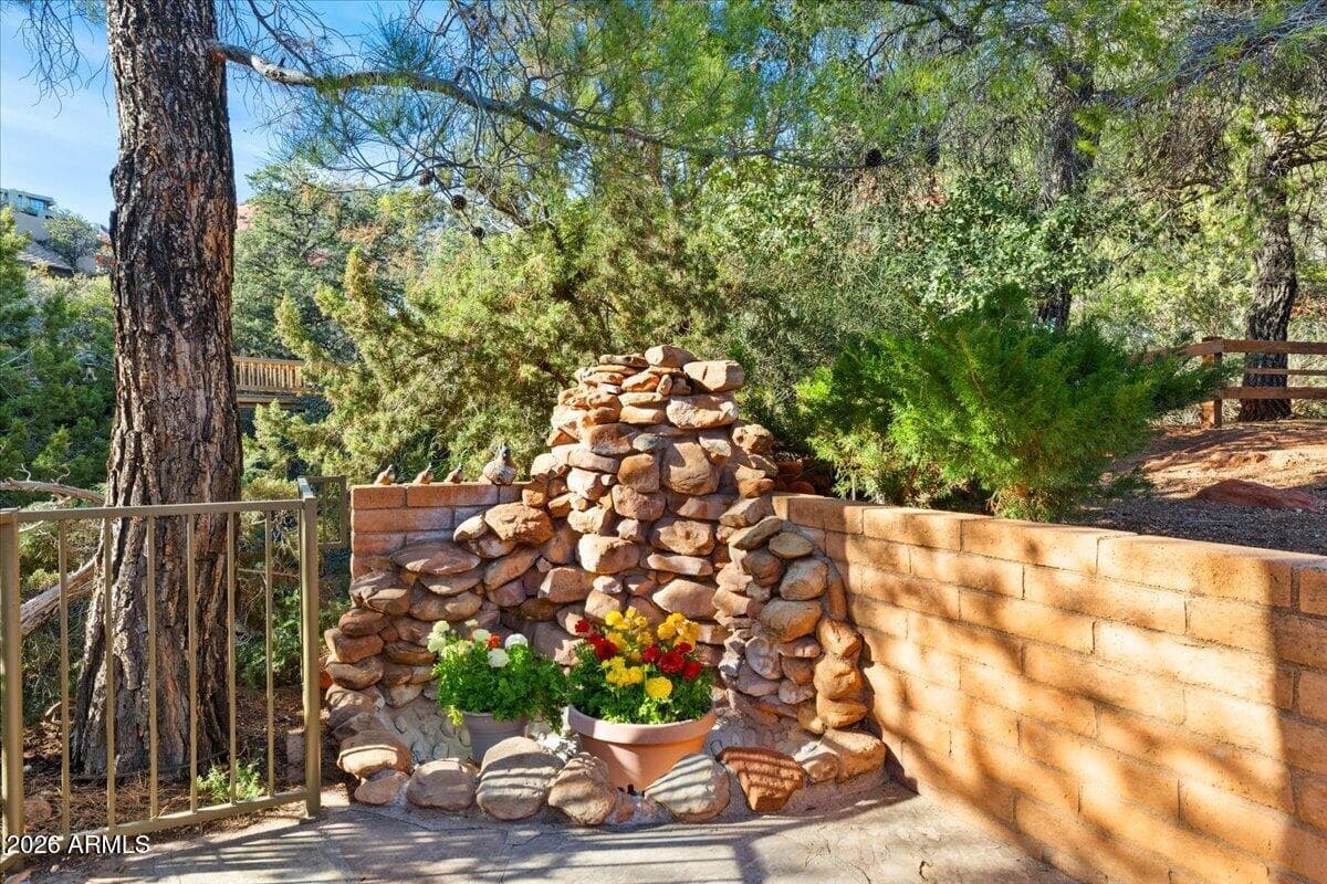 231 Palisades Drive N, Sedona, AZ 86336 — photo 34 of 41
