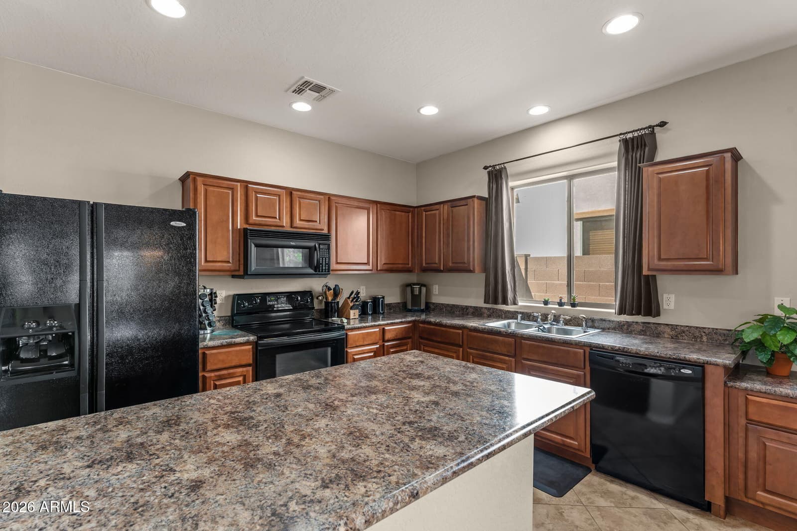 17632 W Acapulco Lane, Surprise, AZ 85388 — photo 12 of 28