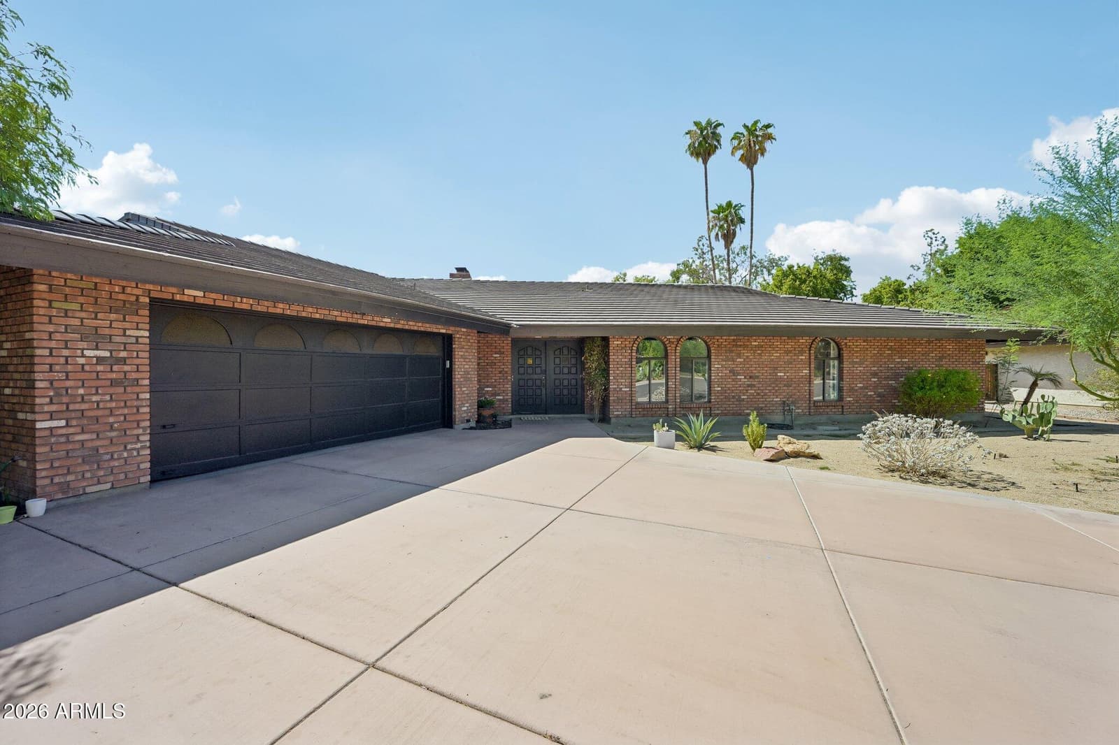 123 E Loma Vista Drive, Tempe, AZ 85282 — photo 1 of 33