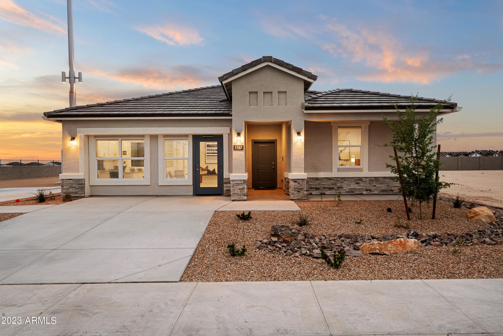 2918 W Stearn Avenue, Apache Junction, AZ 85120 — photo 3 of 41