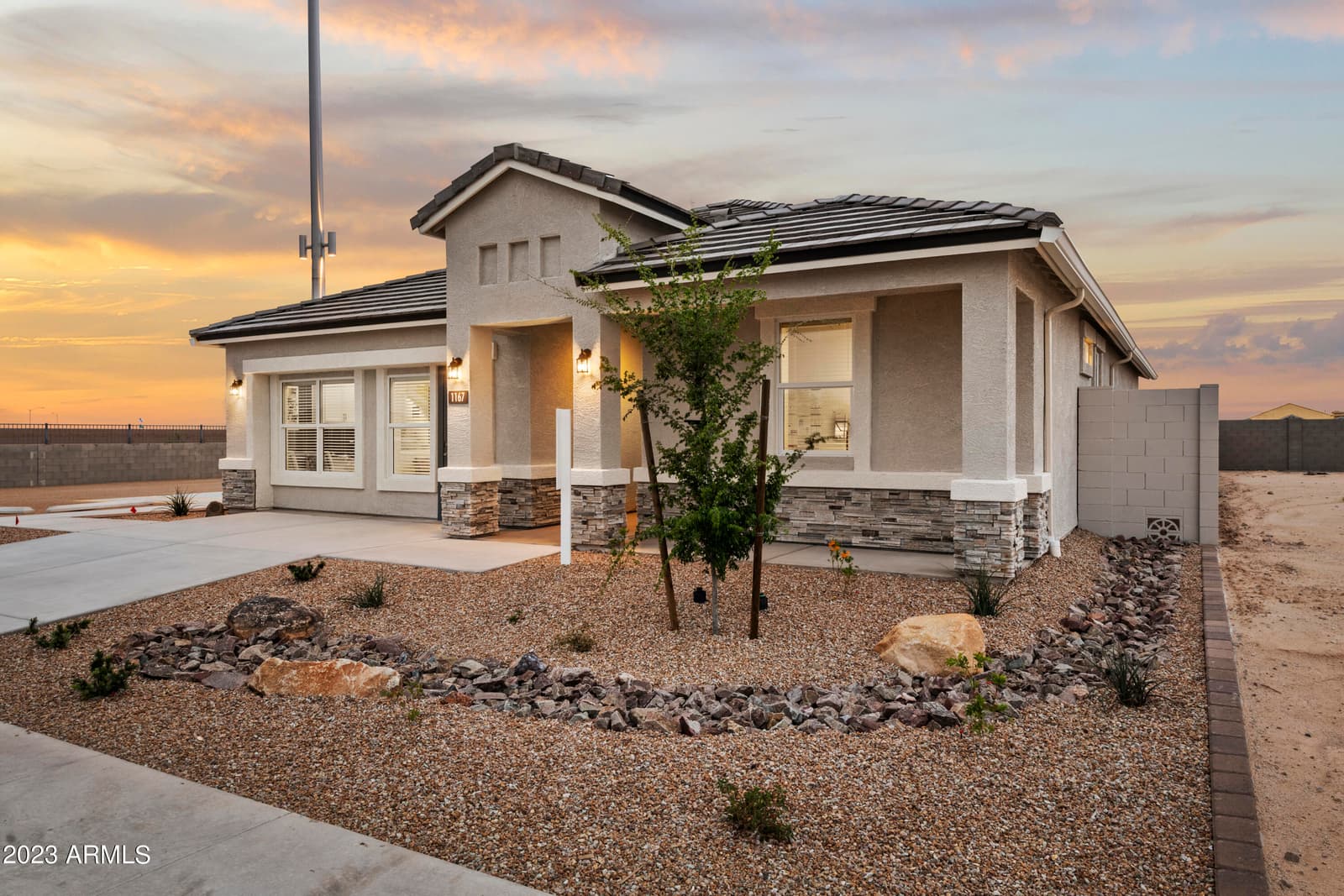 2918 W Stearn Avenue, Apache Junction, AZ 85120 — photo 4 of 41