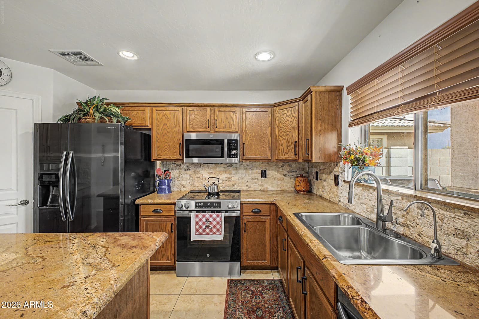 3663 W Goldmine Mountain Drive, San Tan Valley, AZ 85144 — photo 6 of 35