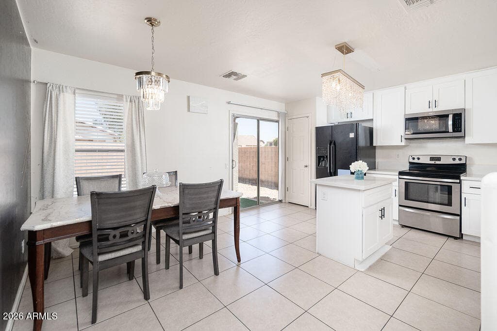 43842 W Elizabeth Avenue, Maricopa, AZ 85138 — photo 5 of 35