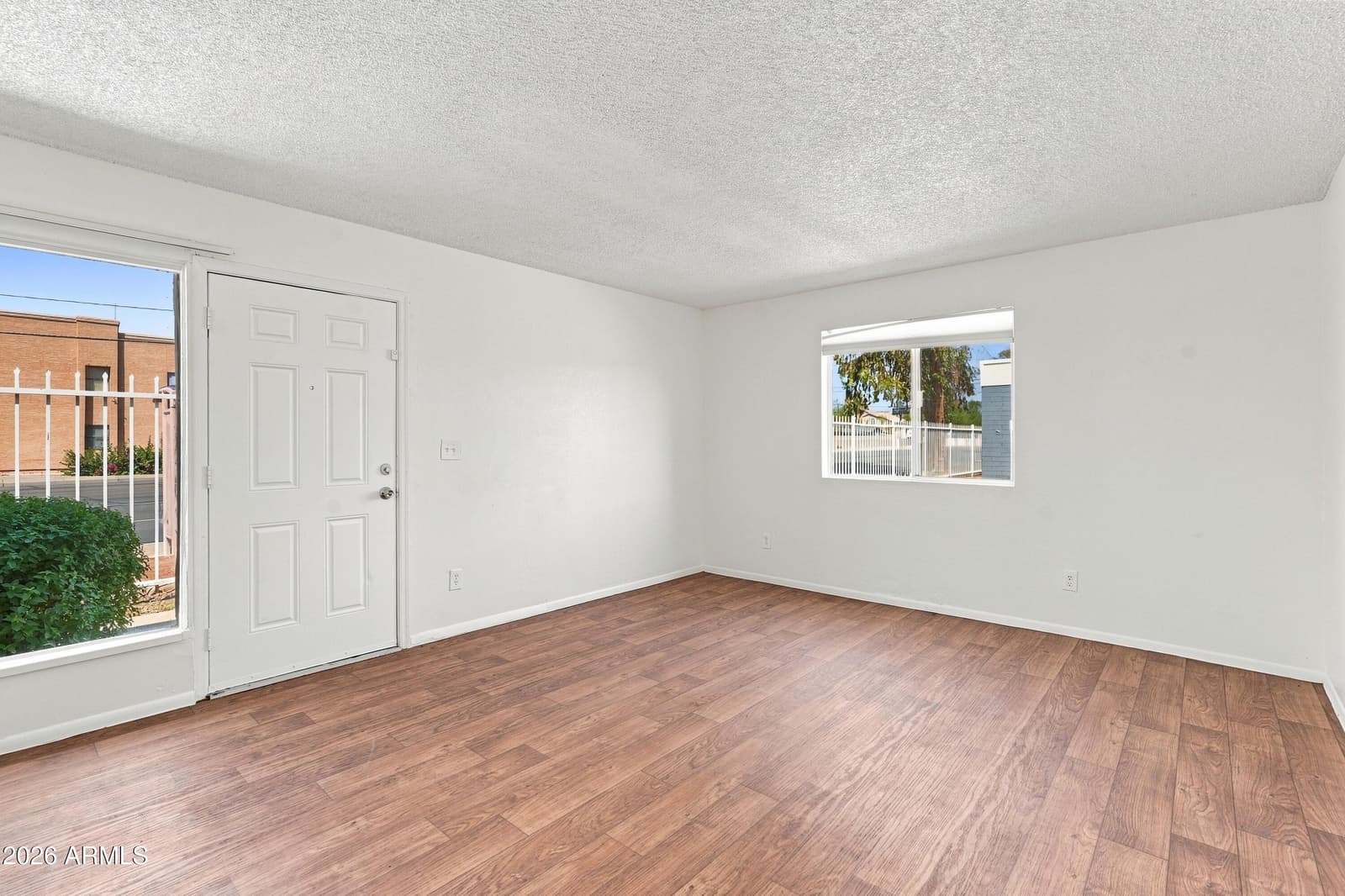 6649 N 27th Avenue, Phoenix, AZ 85017 — photo 5 of 19