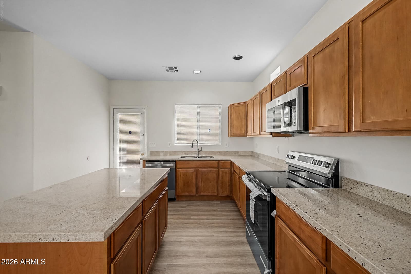 9446 W Berkeley Road, Phoenix, AZ 85037 — photo 4 of 36