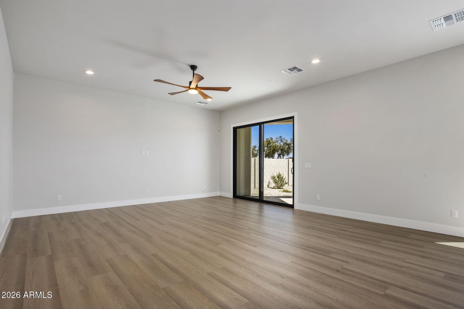 1307 E Orangewood Avenue, Phoenix, AZ 85020 — photo 13 of 38