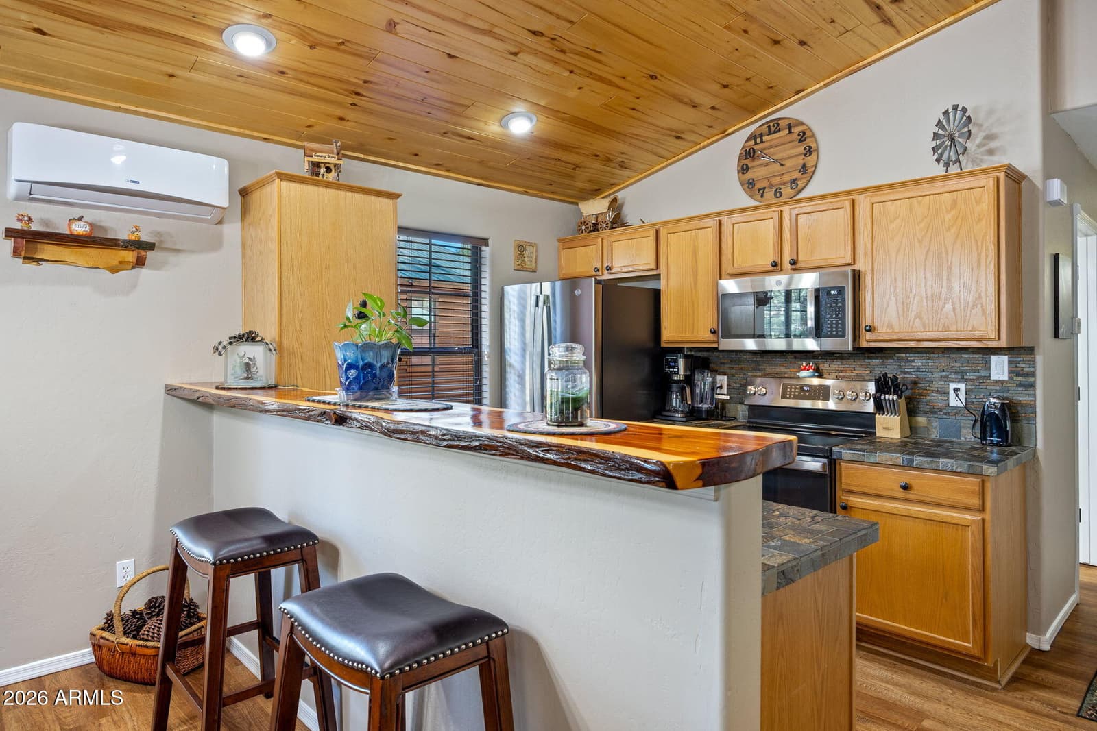 2701 Palomino Trail, Overgaard, AZ 85933 — photo 11 of 36