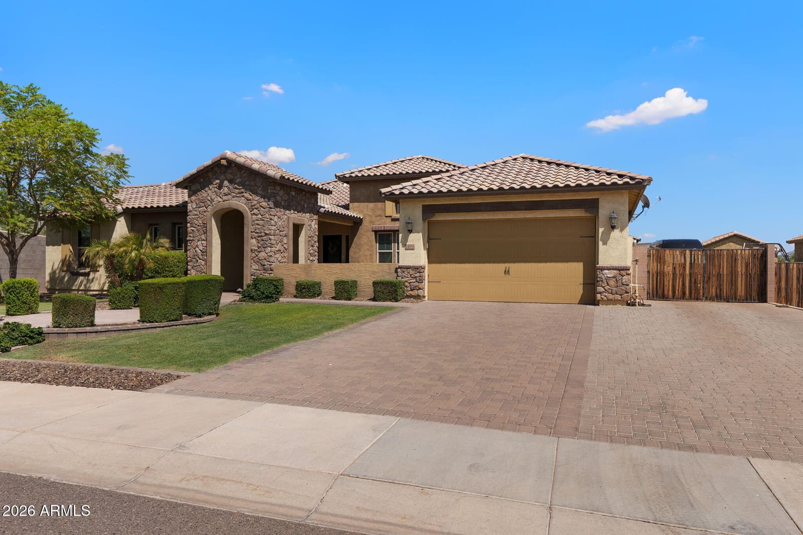 24853 N 79th Lane, Peoria, AZ 85383 — photo 2 of 35