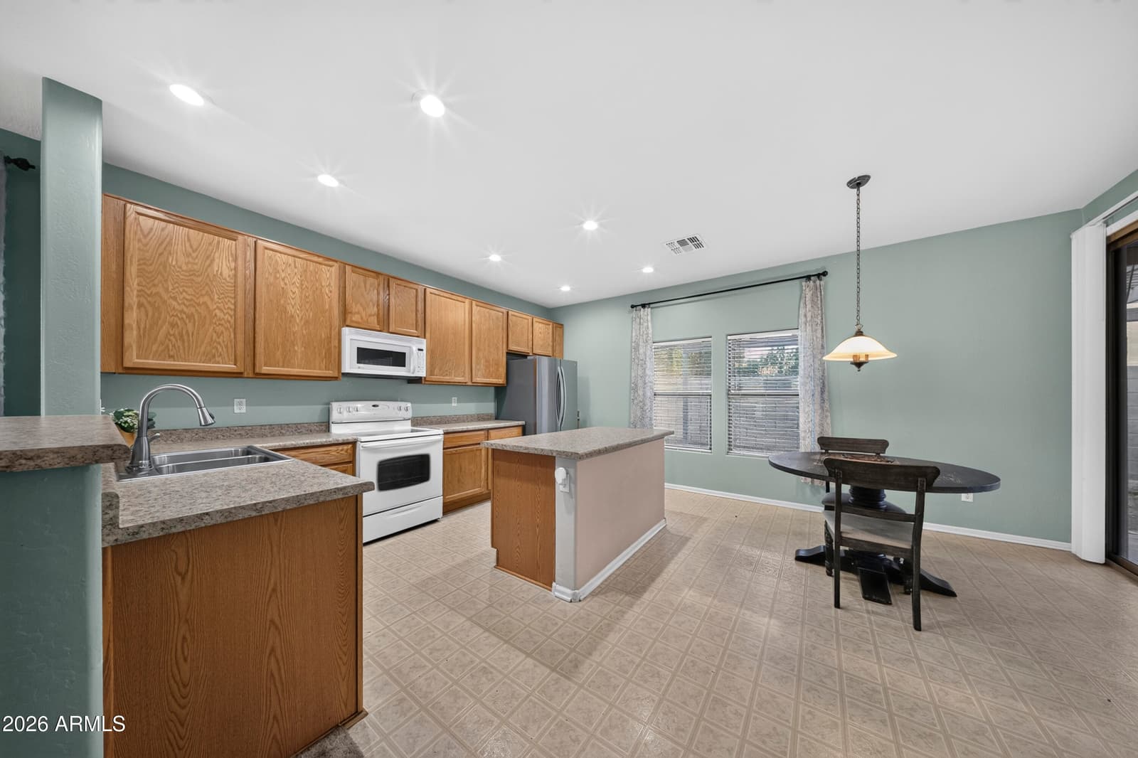 4931 N 109th Avenue, Phoenix, AZ 85037 — photo 9 of 34