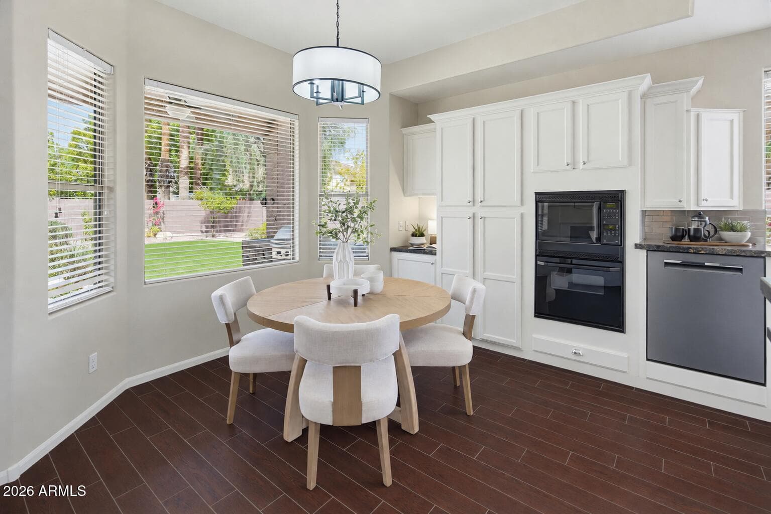 1550 E Saratoga Court, Gilbert, AZ 85296 — photo 11 of 42