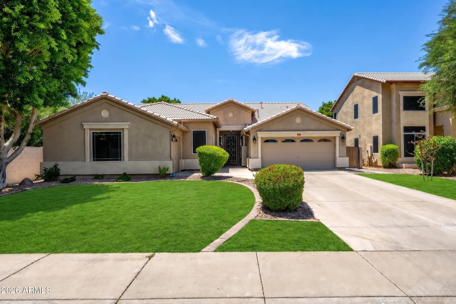 1334 N Constellation Way, Gilbert, AZ 85234 — photo 1 of 38