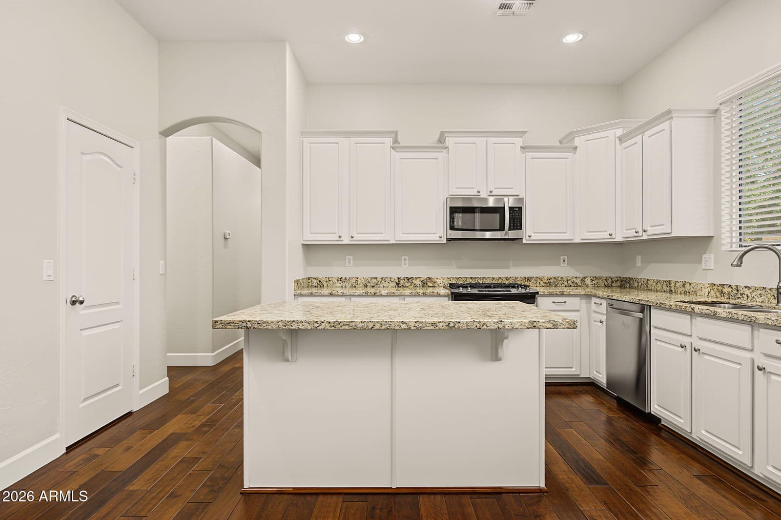 1334 N Constellation Way, Gilbert, AZ 85234 — photo 12 of 38