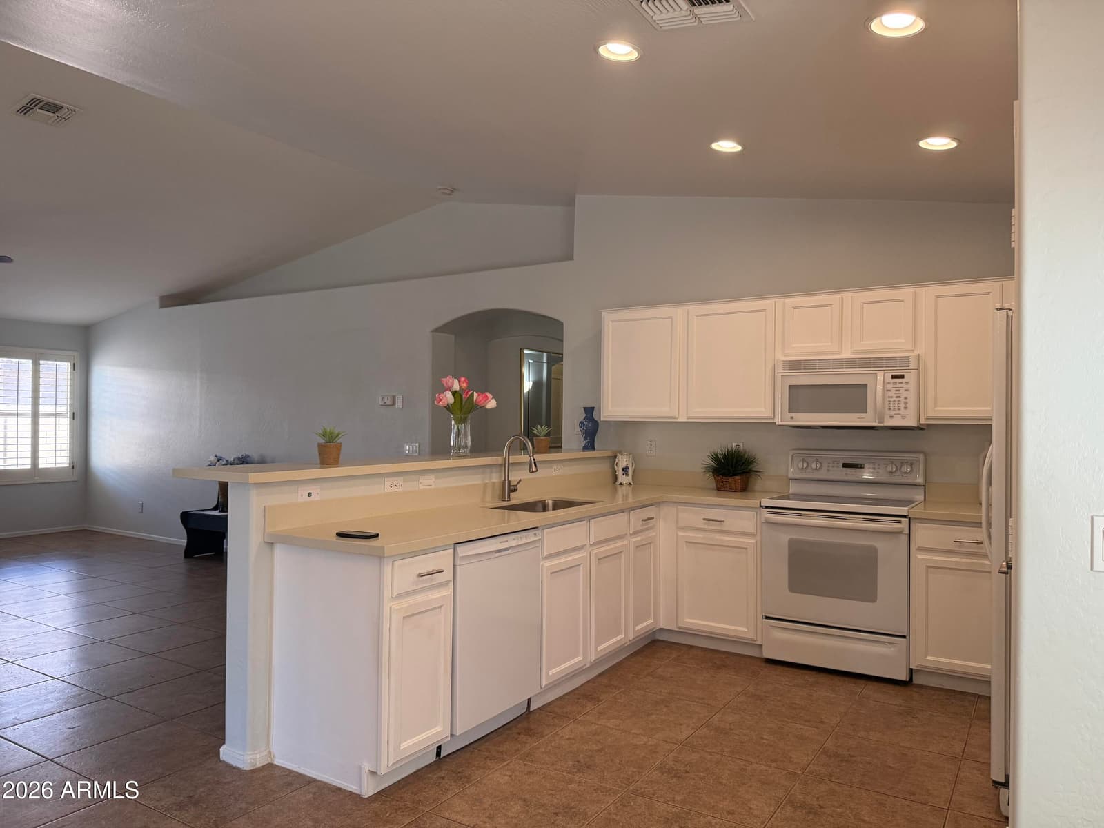6630 S 25th Avenue, Phoenix, AZ 85041 — photo 12 of 31