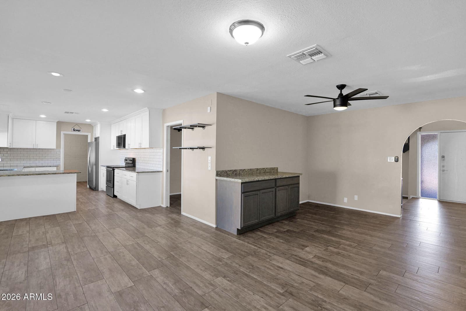 604 W Plata Avenue, Mesa, AZ 85210 — photo 10 of 29
