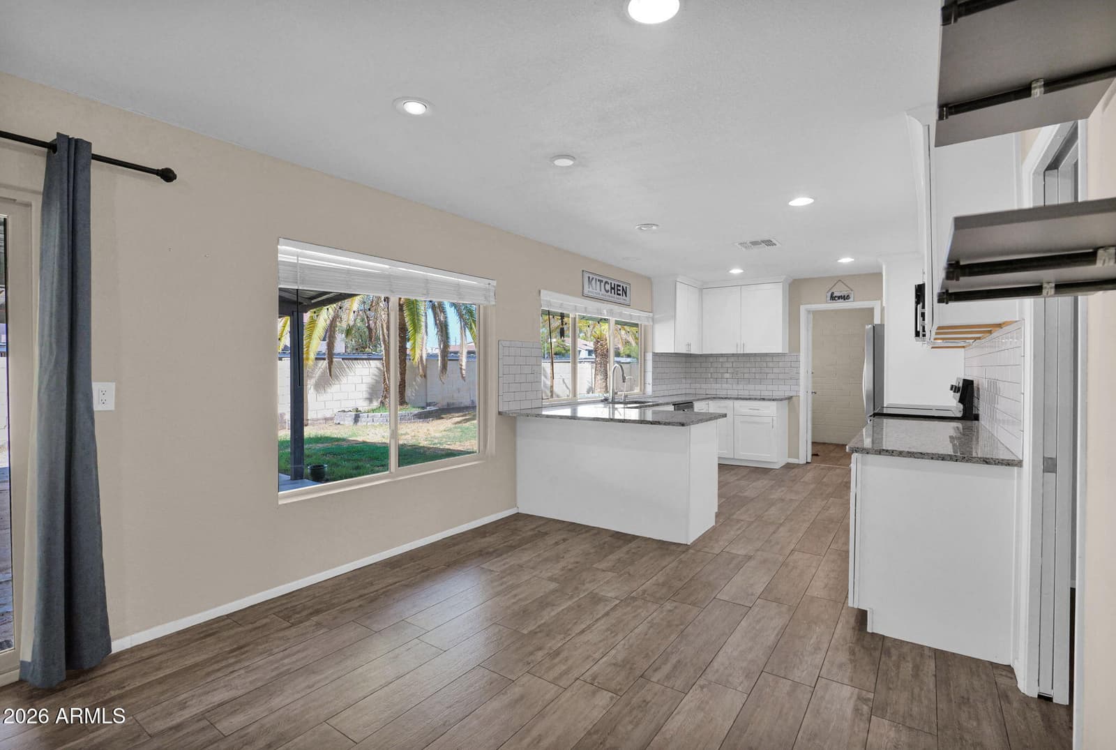 604 W Plata Avenue, Mesa, AZ 85210 — photo 7 of 29