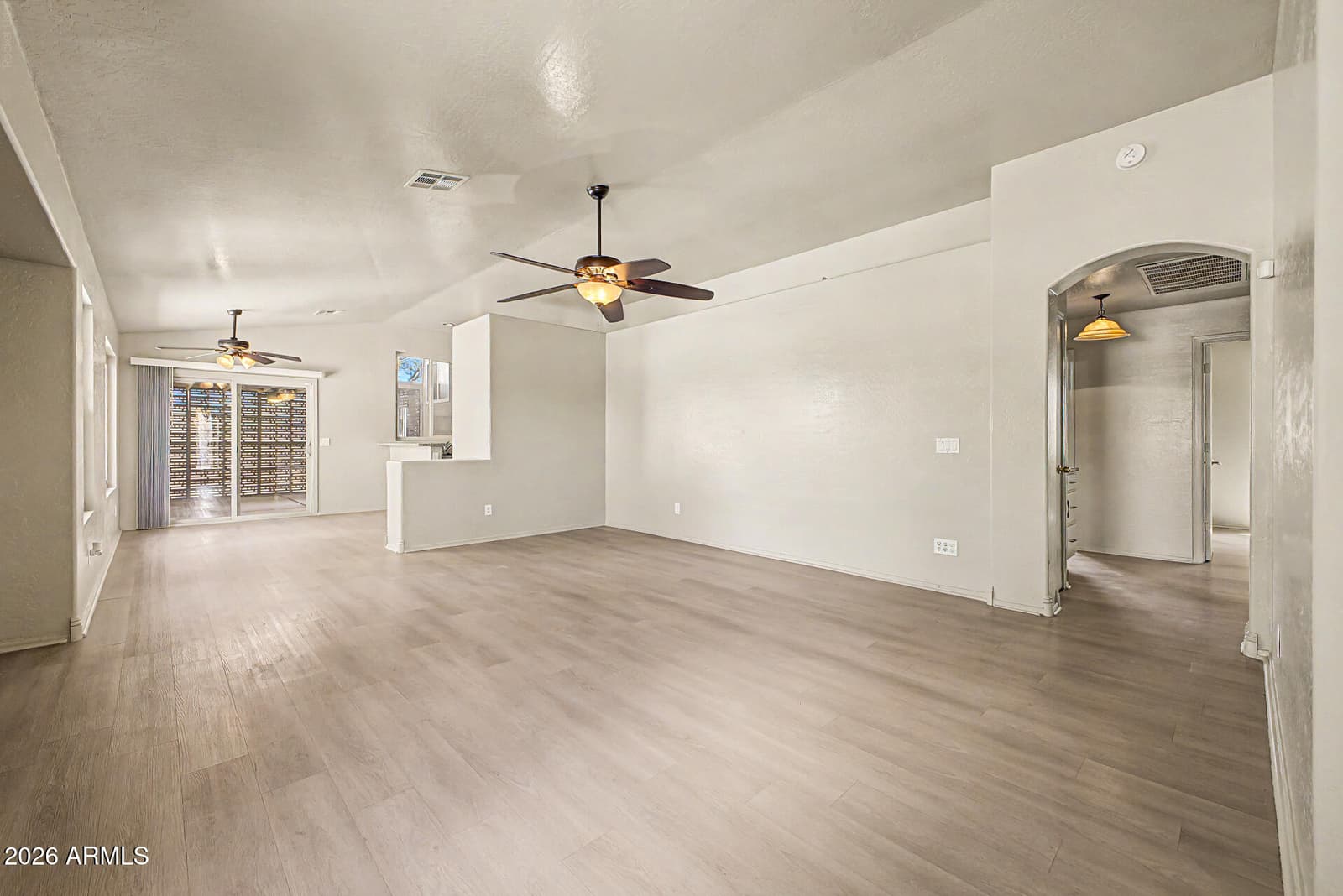5409 S 15th Way SE, Phoenix, AZ 85040 — photo 2 of 28