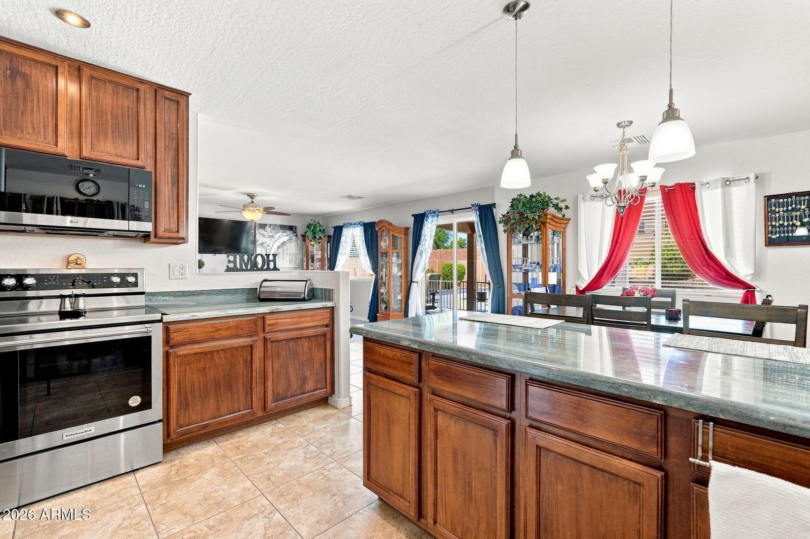 824 E Wolf Hollow Drive, Casa Grande, AZ 85122 — photo 18 of 50
