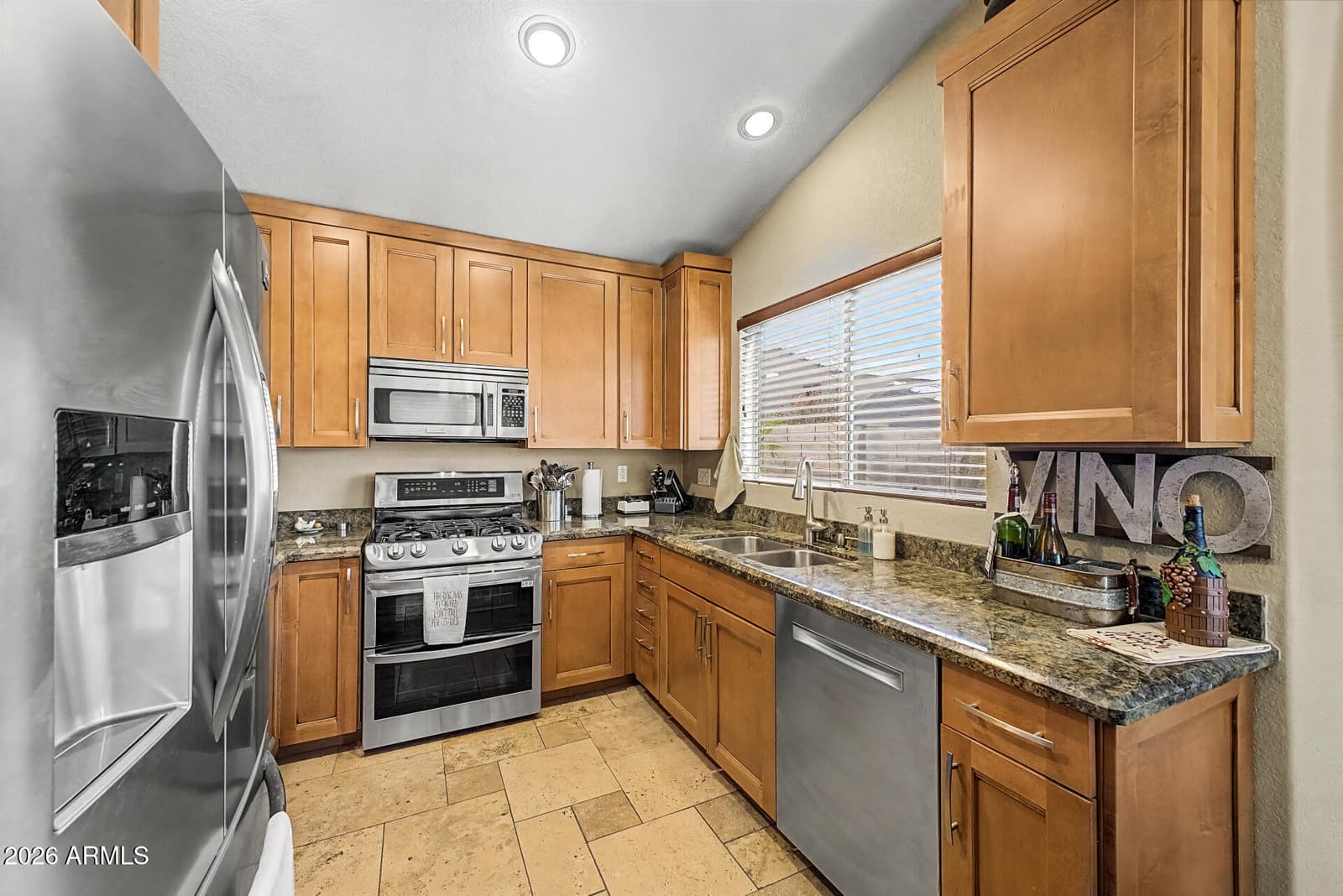 173 W Smoke Tree Road, Gilbert, AZ 85233 — photo 14 of 44