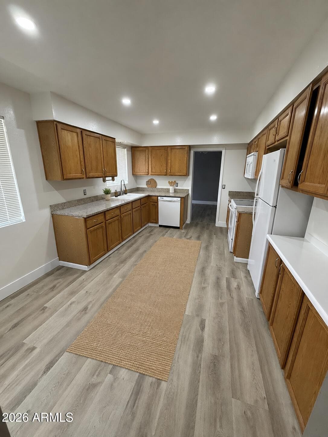 815 E Cavalier Drive, Phoenix, AZ 85014 — photo 9 of 32
