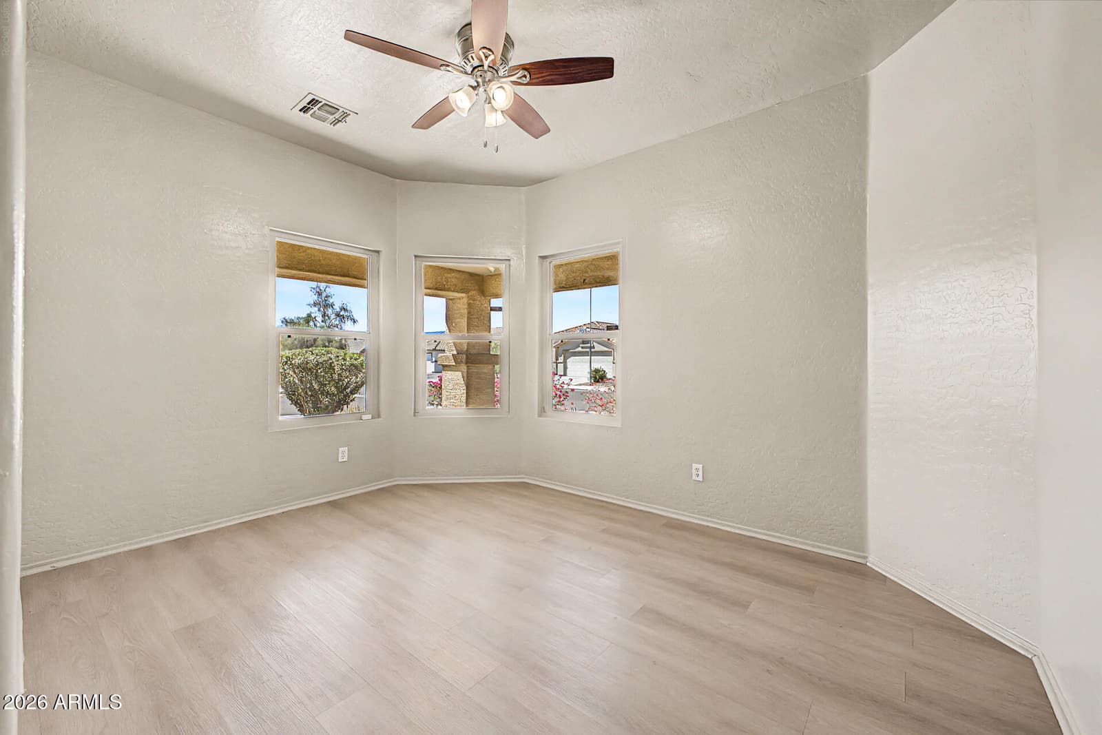 5409 S 15th Way SE, Phoenix, AZ 85040 — photo 12 of 28