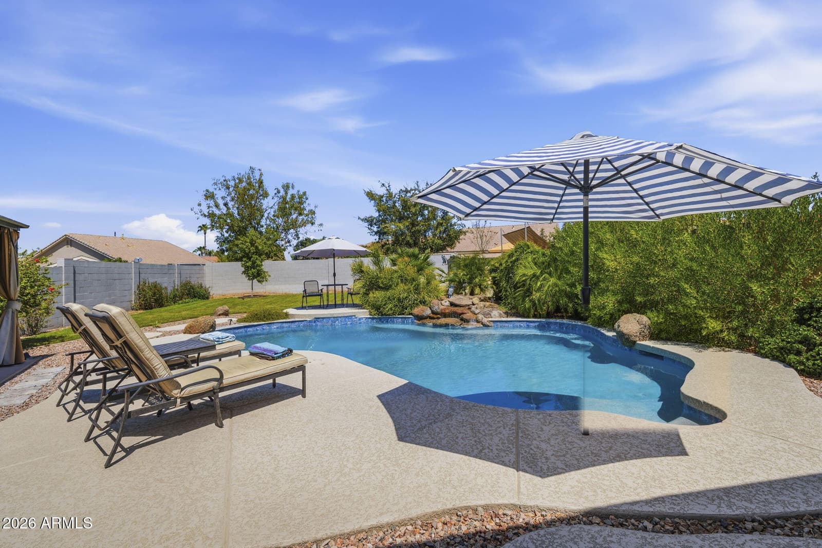 1442 E Shannon Street, Chandler, AZ 85225 — photo 5 of 43