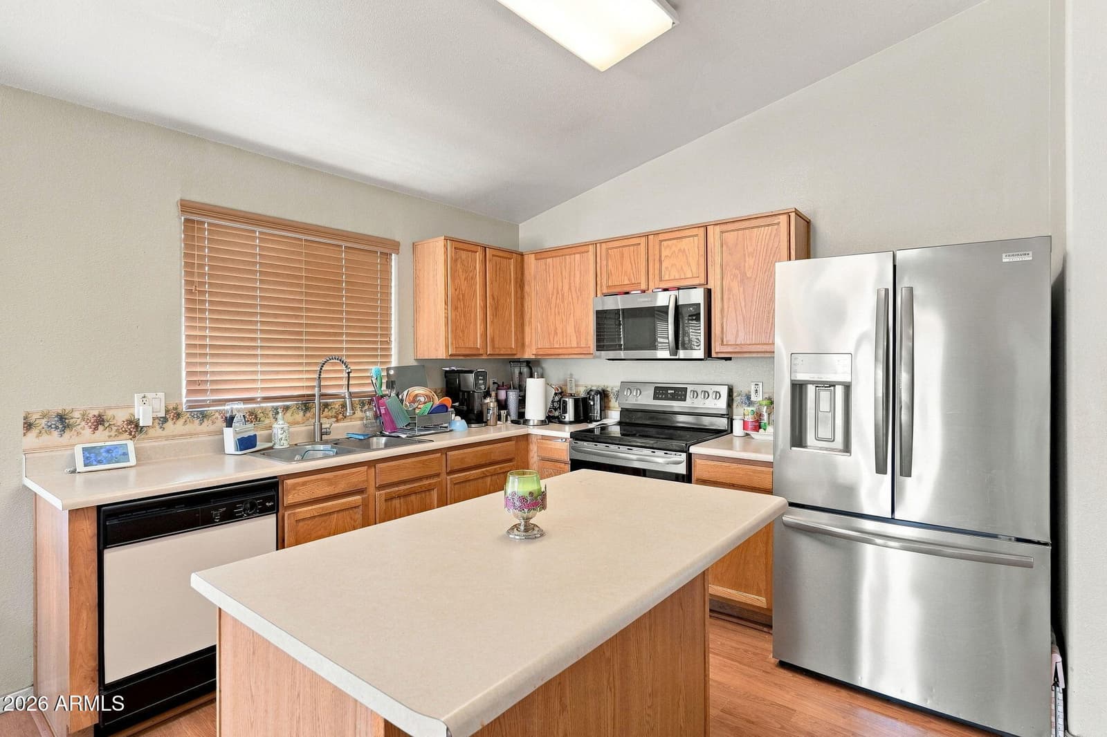1807 S 82nd Drive, Phoenix, AZ 85043 — photo 9 of 22