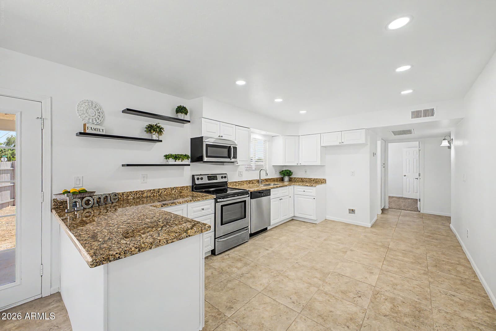 539 N 111th Place, Mesa, AZ 85207 — photo 10 of 28