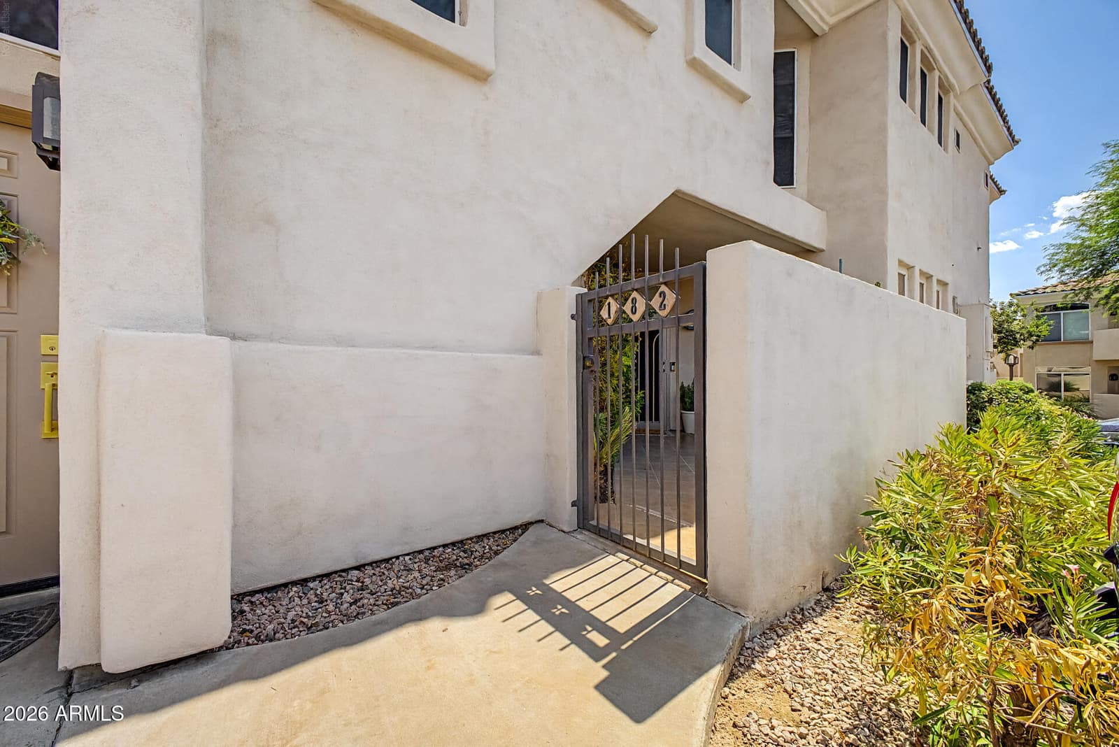 1747 E Northern Avenue 182, Phoenix, AZ 85020 — photo 2 of 44