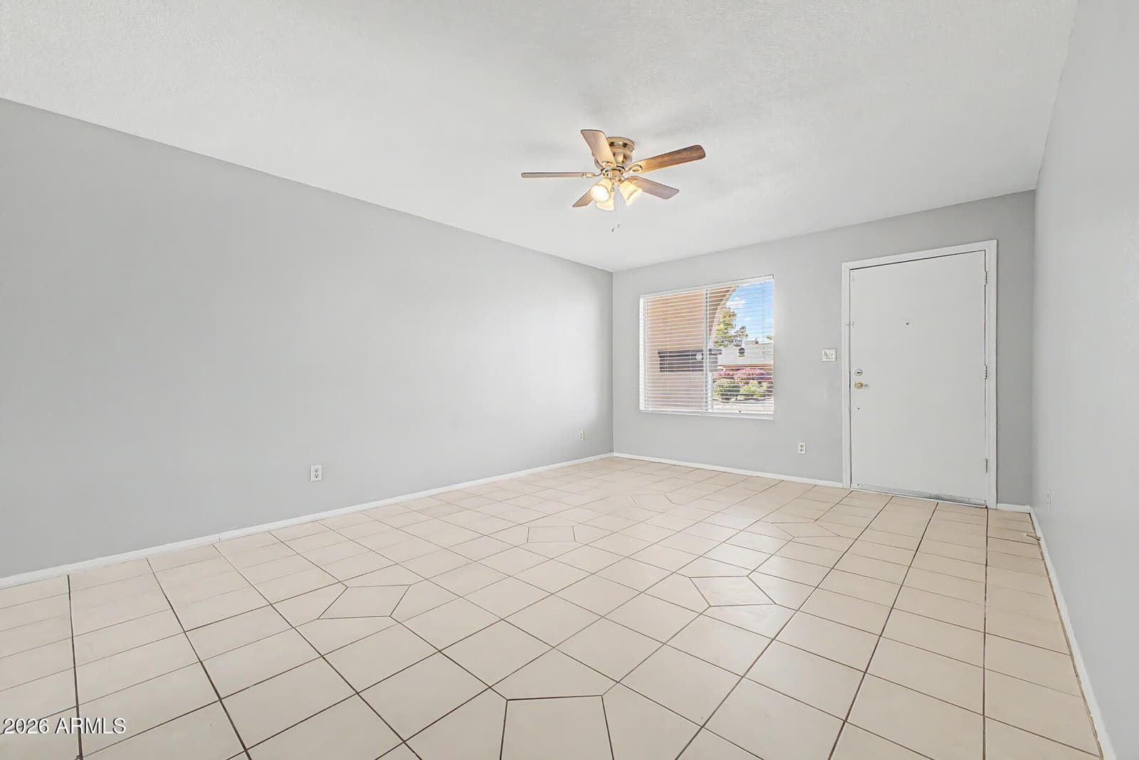 3619 W Libby Street, Glendale, AZ 85308 — photo 5 of 34