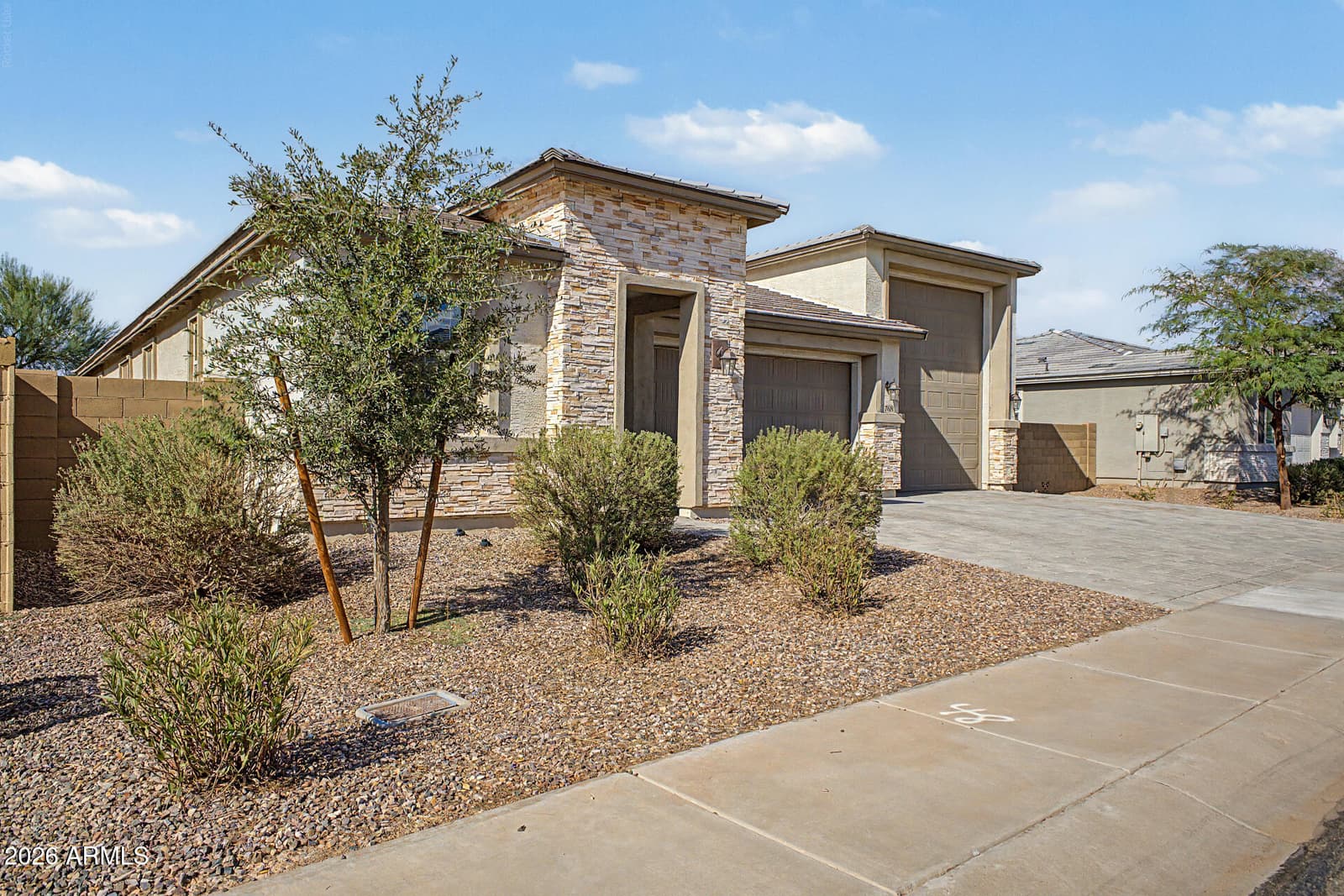 768 W Palo Verde Drive, Casa Grande, AZ 85122 — photo 2 of 38