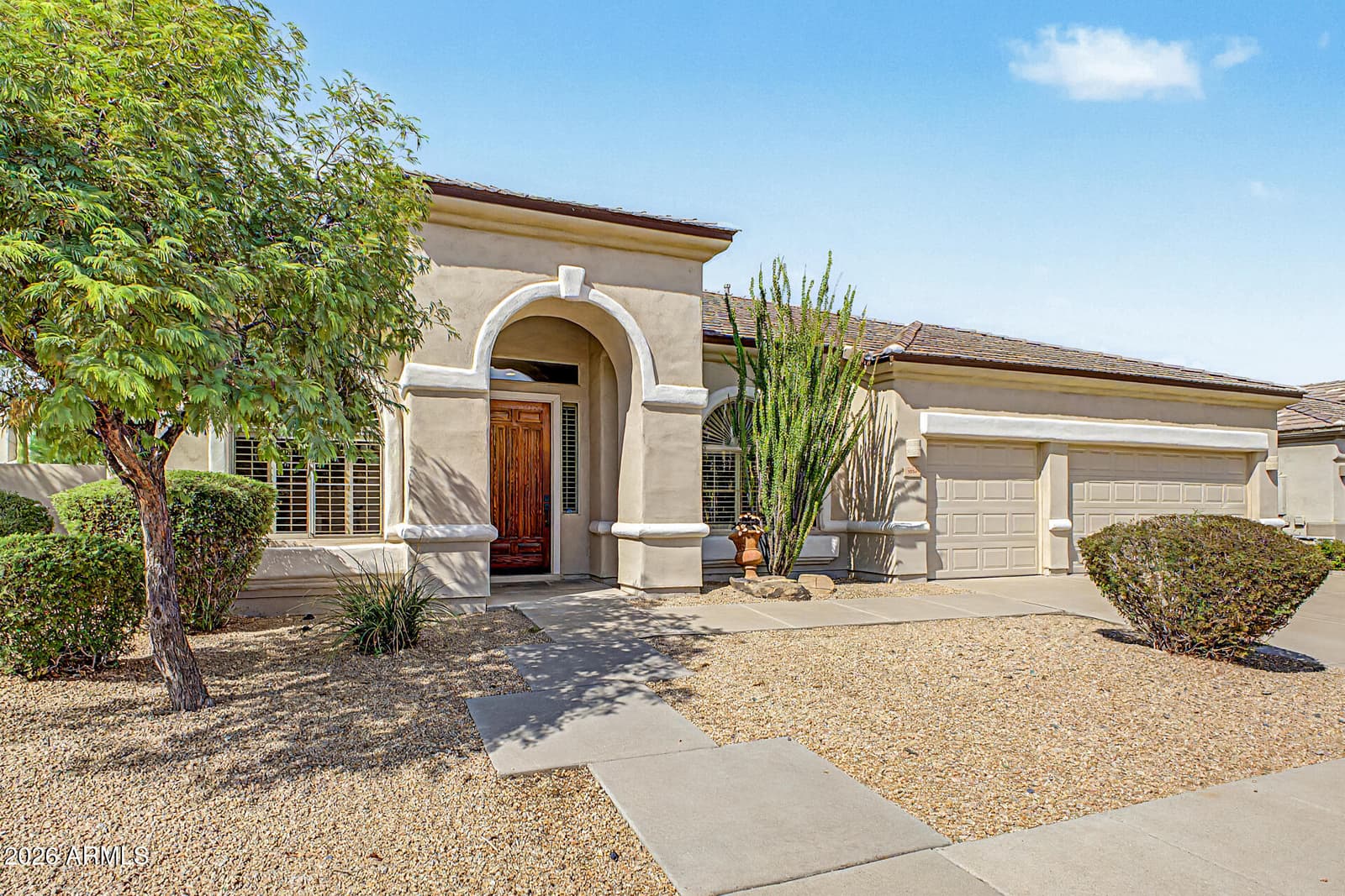 5504 E Via Montoya Drive, Phoenix, AZ 85054 — photo 2 of 36
