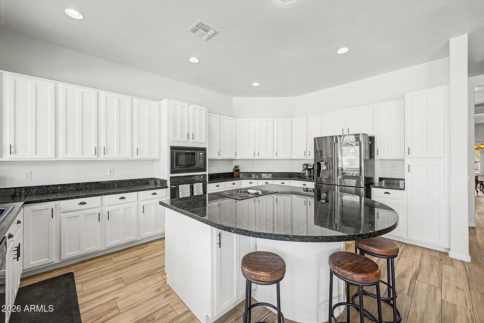 5504 E Via Montoya Drive, Phoenix, AZ 85054 — photo 14 of 36