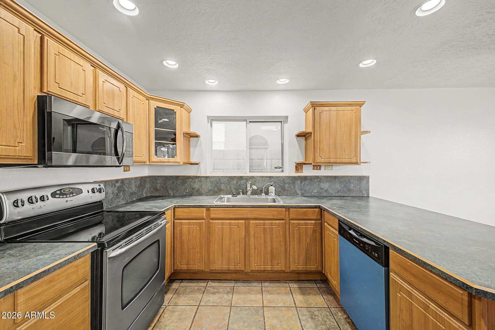 4764 W Tonto Drive, Glendale, AZ 85308 — photo 14 of 34