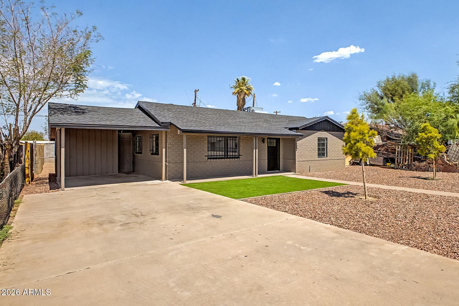 122 W Roeser Road, Phoenix, AZ 85041 — photo 2 of 23
