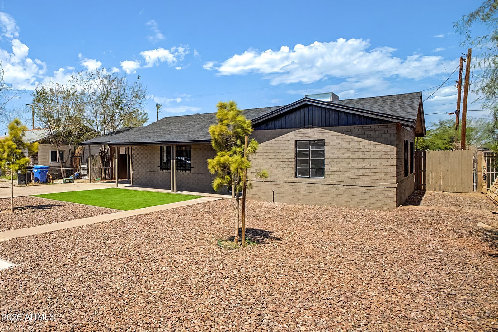 122 W Roeser Road, Phoenix, AZ 85041 — photo 3 of 23