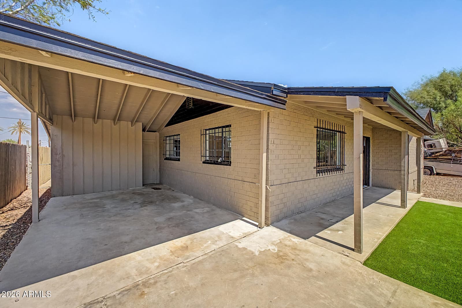122 W Roeser Road, Phoenix, AZ 85041 — photo 4 of 23