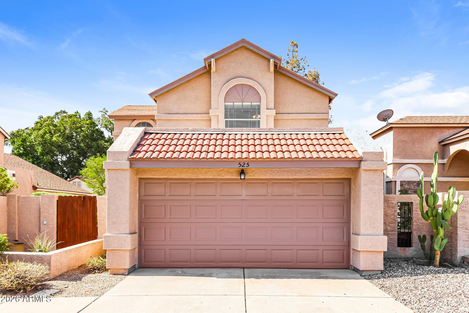 525 E Taro Lane, Phoenix, AZ 85024 — photo 1 of 22
