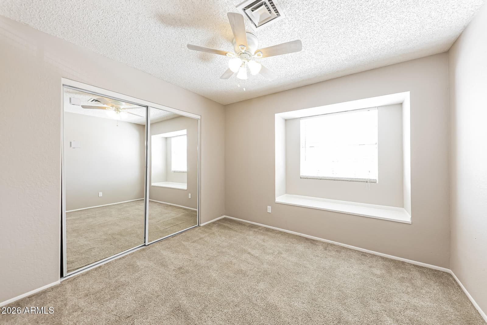 525 E Taro Lane, Phoenix, AZ 85024 — photo 13 of 22
