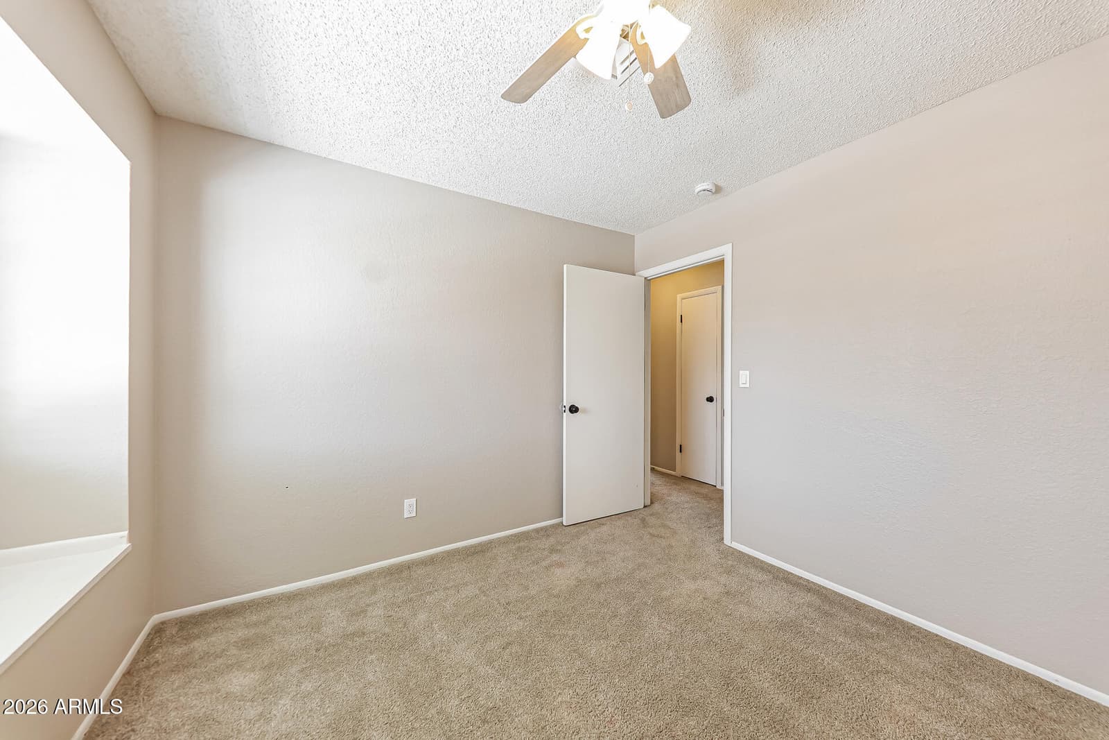 525 E Taro Lane, Phoenix, AZ 85024 — photo 14 of 22